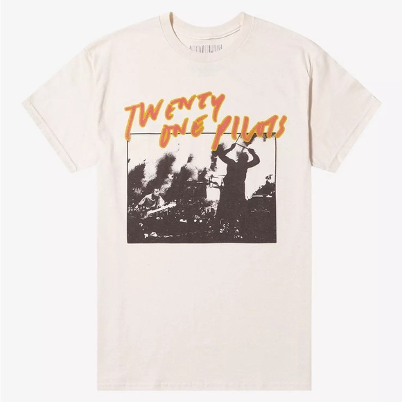 Unisex Twenty One Pilots Live Photo T-Shirt Hot Topic Clancy Blurryface - Picture 1 of 1